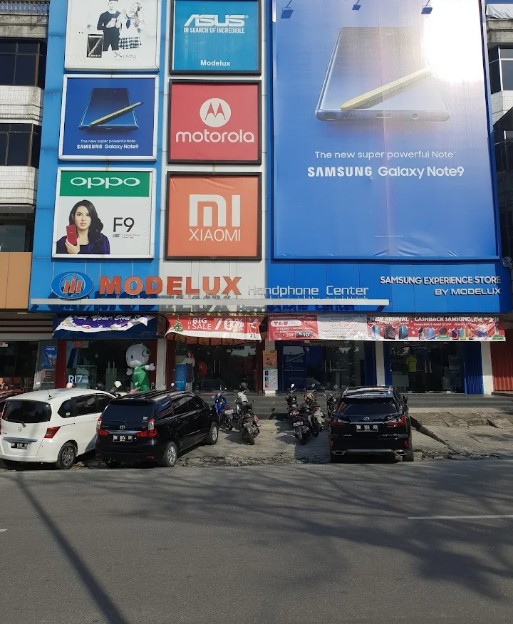 Modelux Handphone Center
