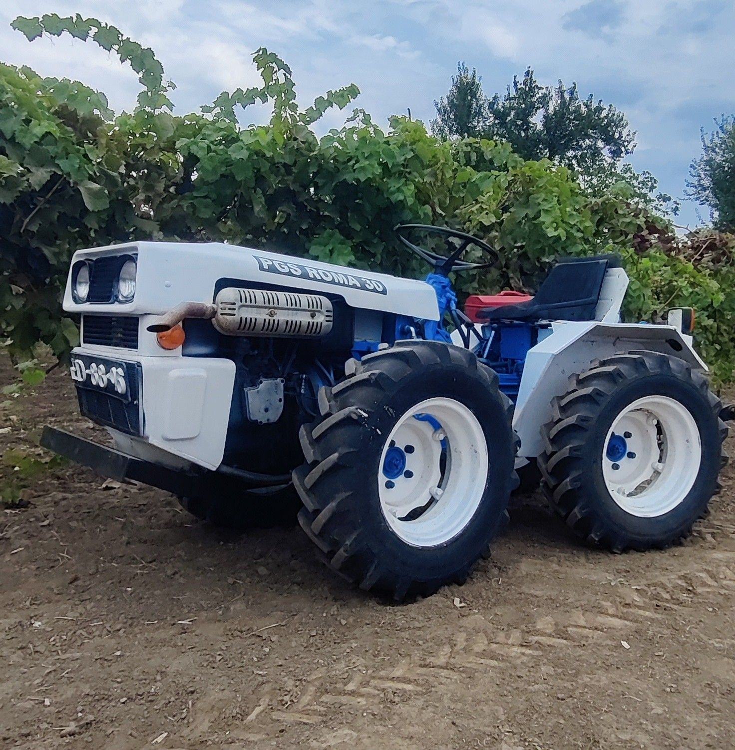 Tractorase Articulate