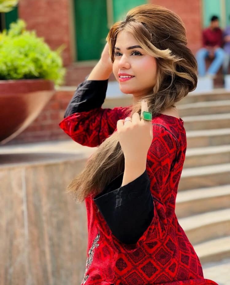 fiza-kashif-lahore