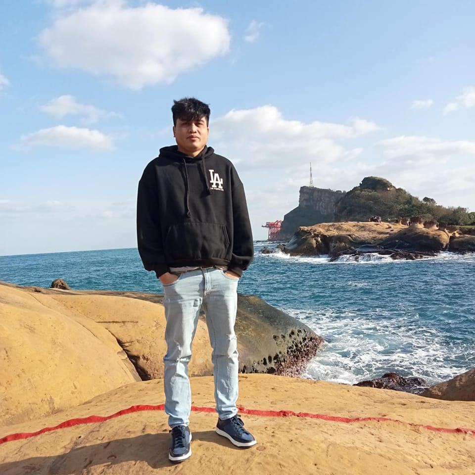 Sarap Mag Alaga ng Rhode Island Red Araw araw may Itlog | Papa Ryan