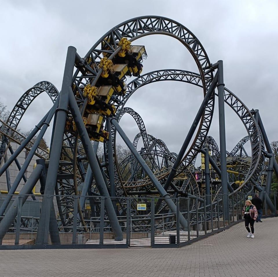Coaster - Tierquälerei im Europa-Park - PETA stellt Strafanzeige auch ...