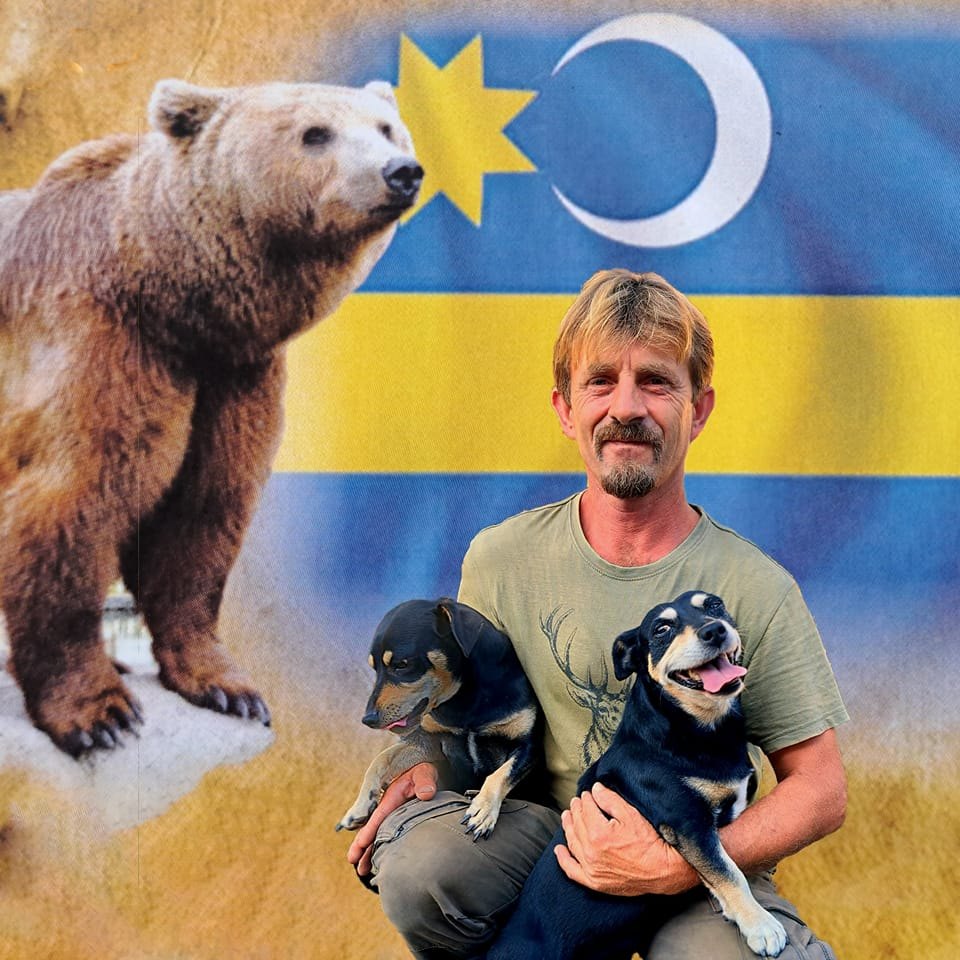 Sziasztok! 3. napja így àll az összes lovam farka. Ki tapasztalt mèg ...