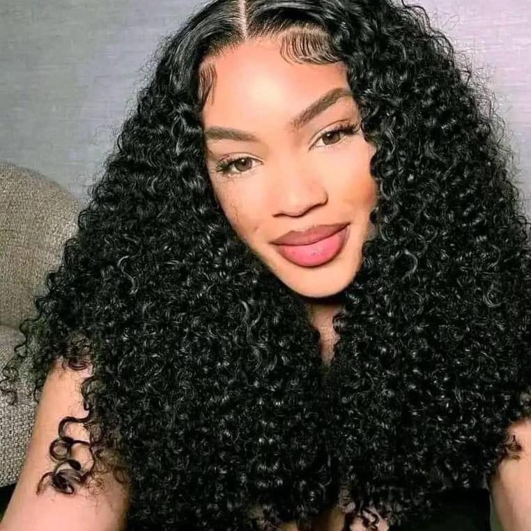 Anicia Space | Luanda