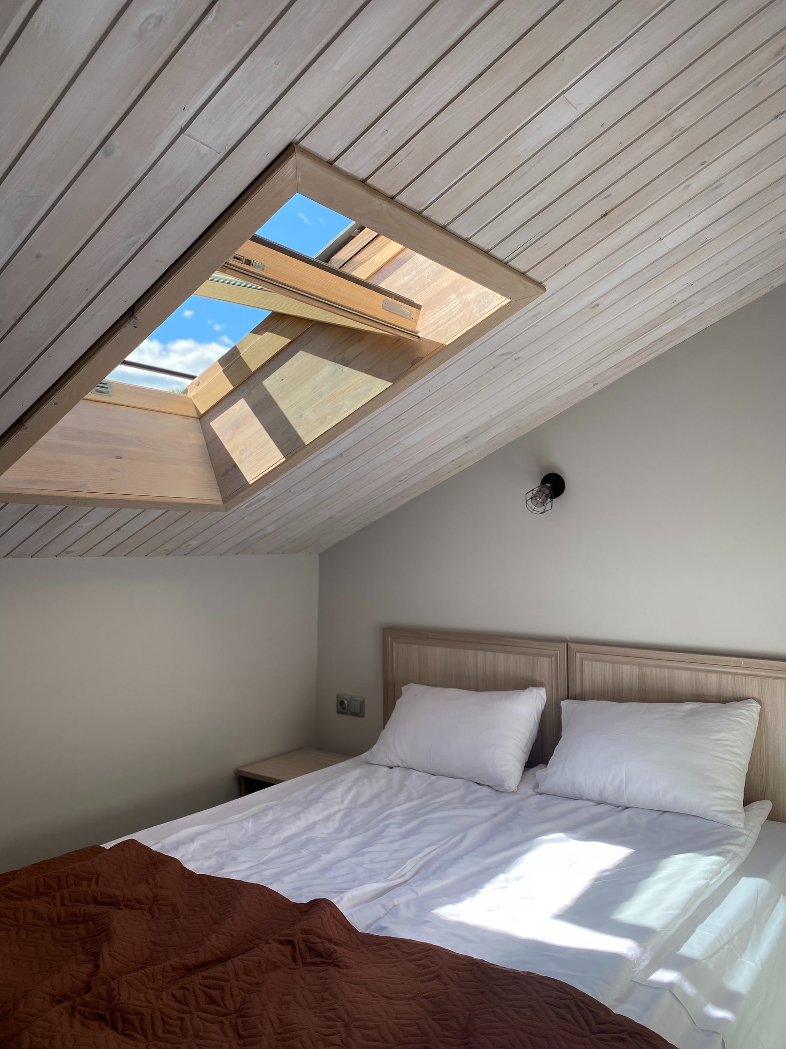 Curated visual reference: Visual Reference: Space Saving Home Solutions