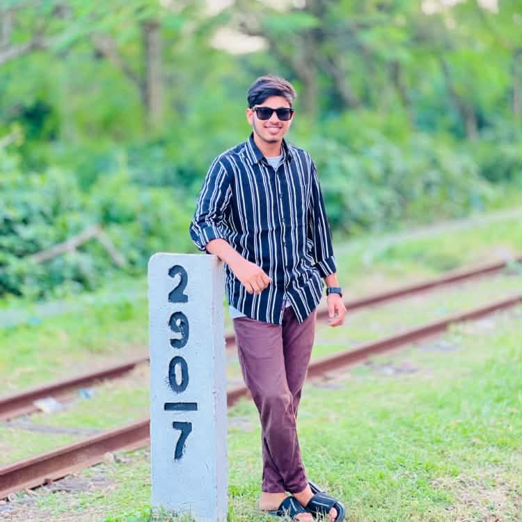 𝐂𝐡𝐚𝐫𝐥𝐞𝐲 𝐂𝐡𝐨𝐥𝐞 𝐣𝐚🪶 . . . . #mt15 #bikeride #bikelife #highlight # ...