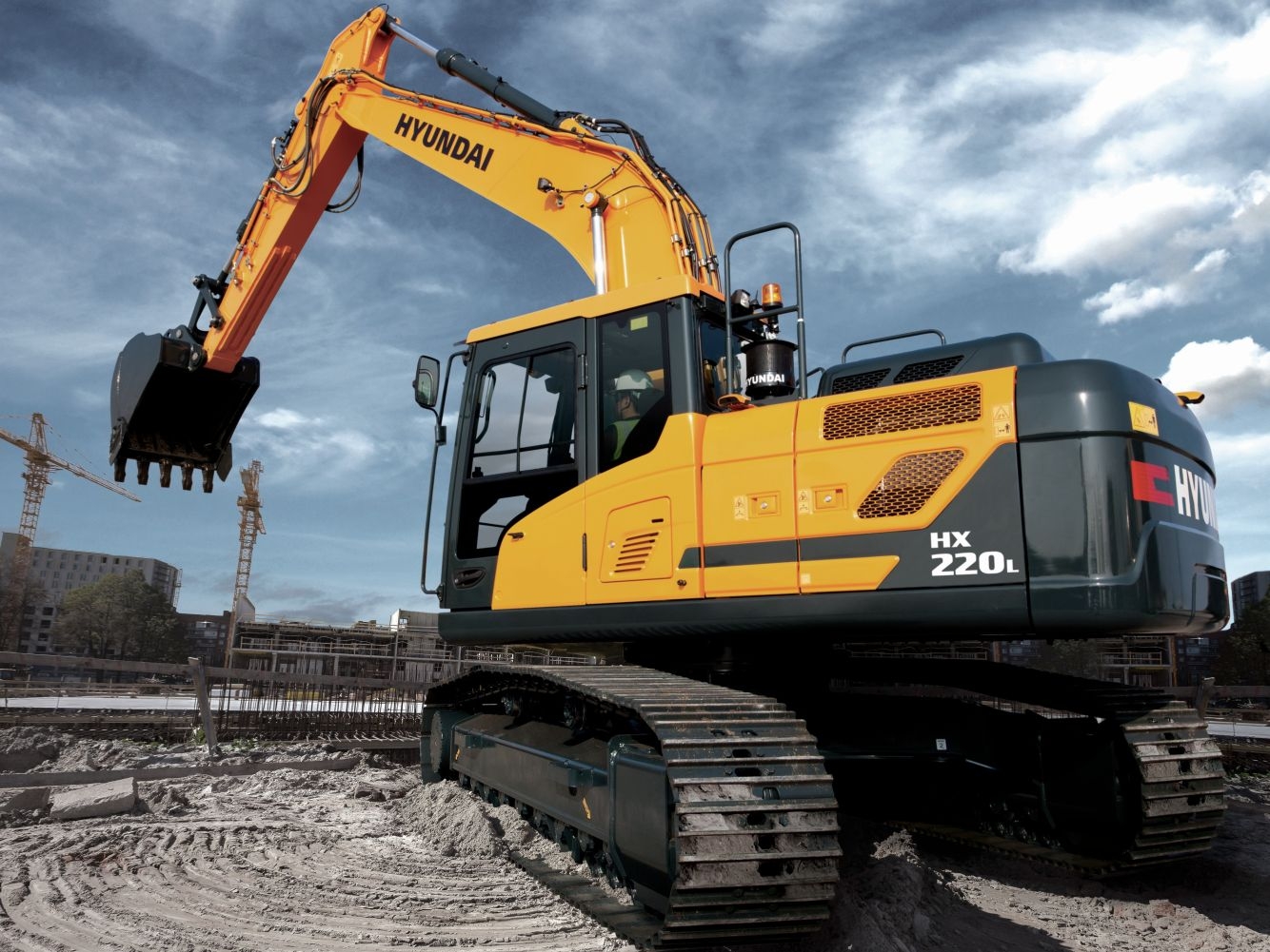 We are specialised in hydraulic systems.Testing komastu excavator after ...