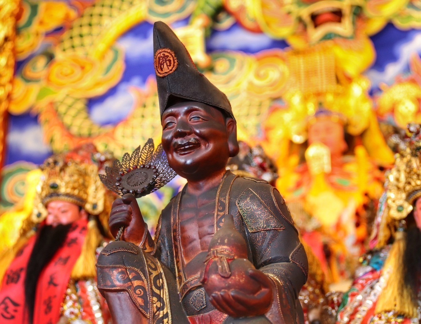 高市-亞洲城北極殿 - 玄天上帝 本名玄武大帝，宋真宗大中祥符五年，為避諱聖祖趙玄朗之名而改稱為真武。全稱北極鎮天真武玄天上帝玉虛師相金闕化身 ...