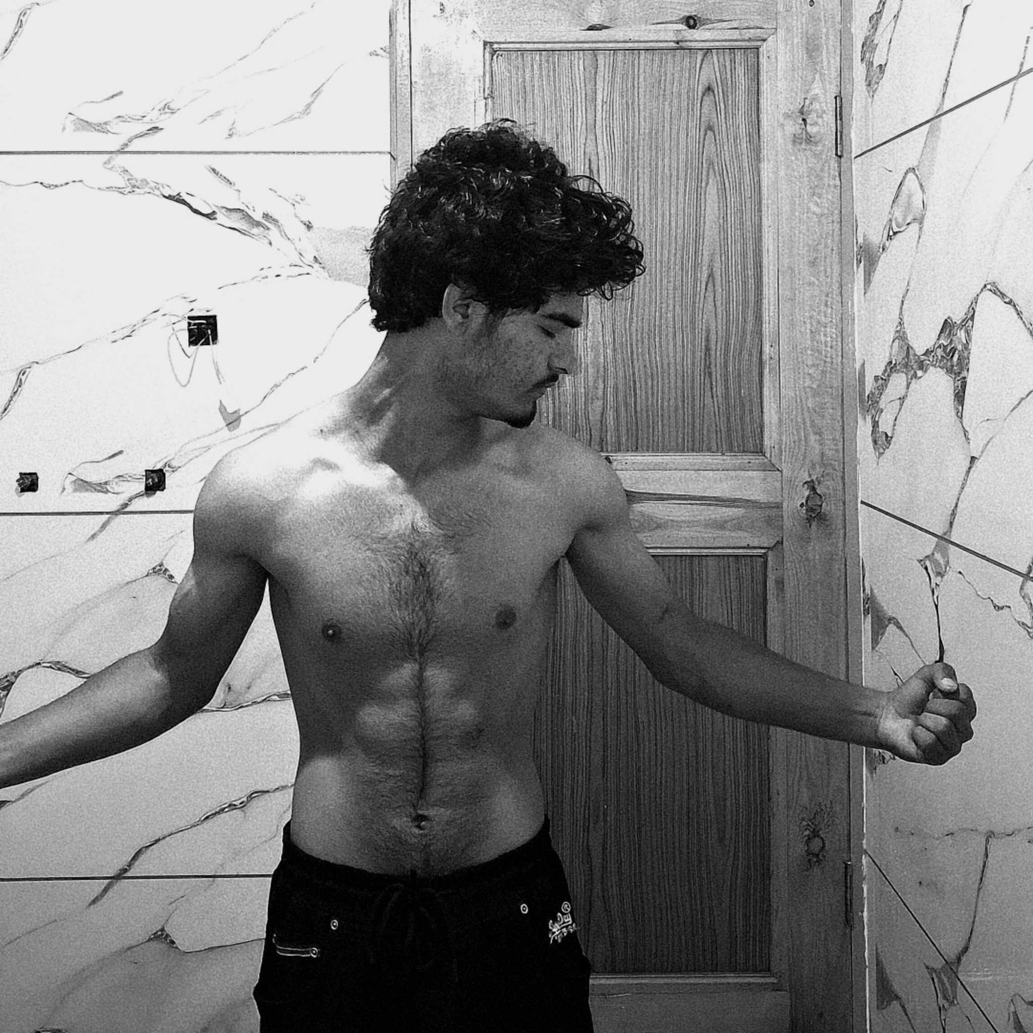 Bad form 😞 but one day 💪 . . . . #calisthenics #handstand # ...
