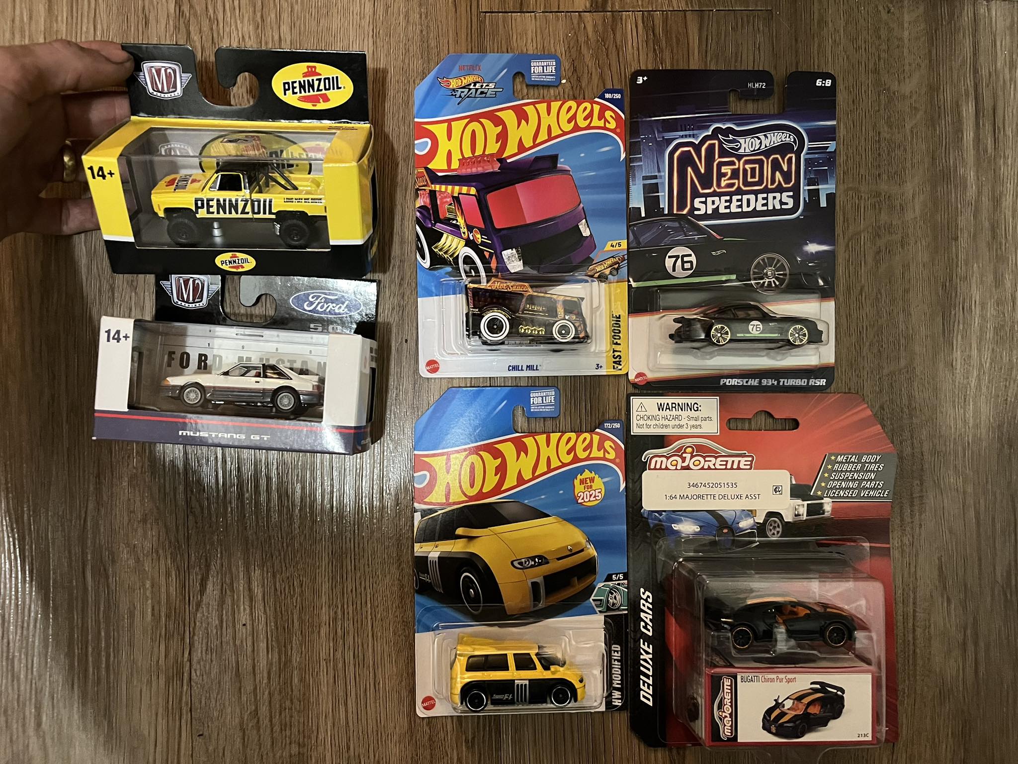 حصيلة اليوم Audi R8 1/43. Renault alpine A110-50. 1/43. Bmw Z4. 1