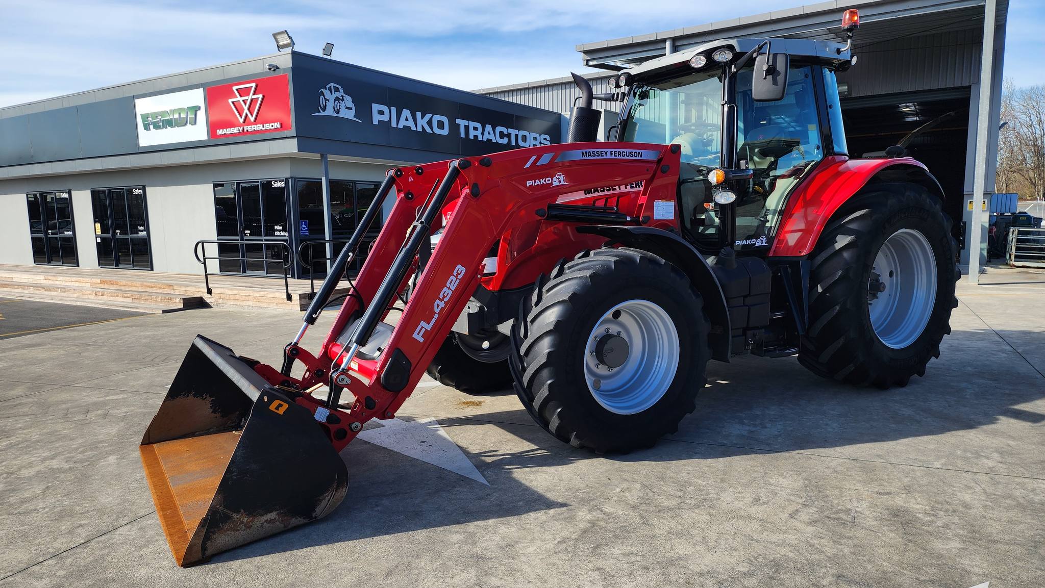 2022 MF 7614 Dyna-6 Low hours, mint condition and has been one of