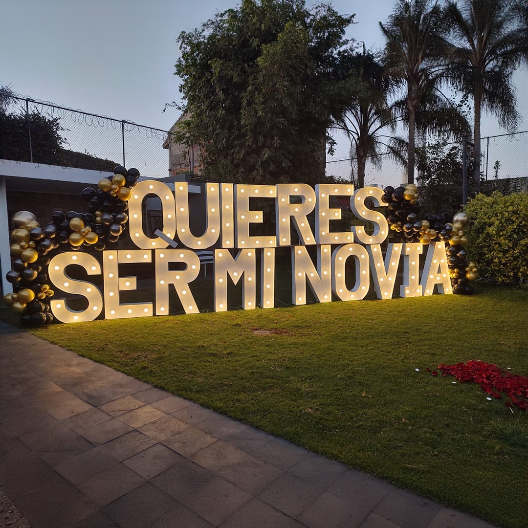 Lesser - ¡RENTA DE LETRAS GIGANTES ILUMINADAS! Números,... | Facebook