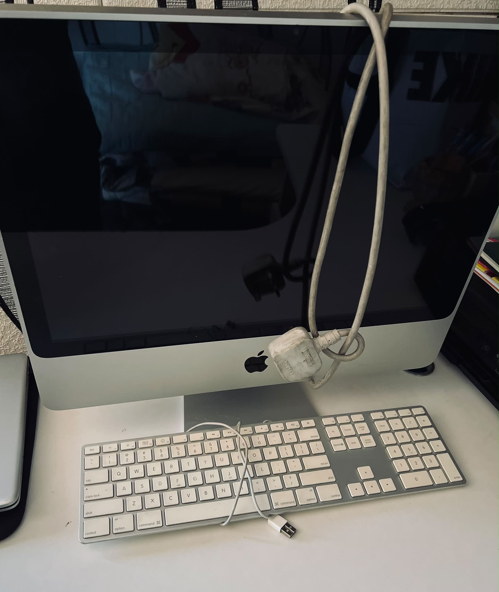 Macbook air & pro, iMac, Mac mini хэрэглэгчдийн групп (авна | зарна)