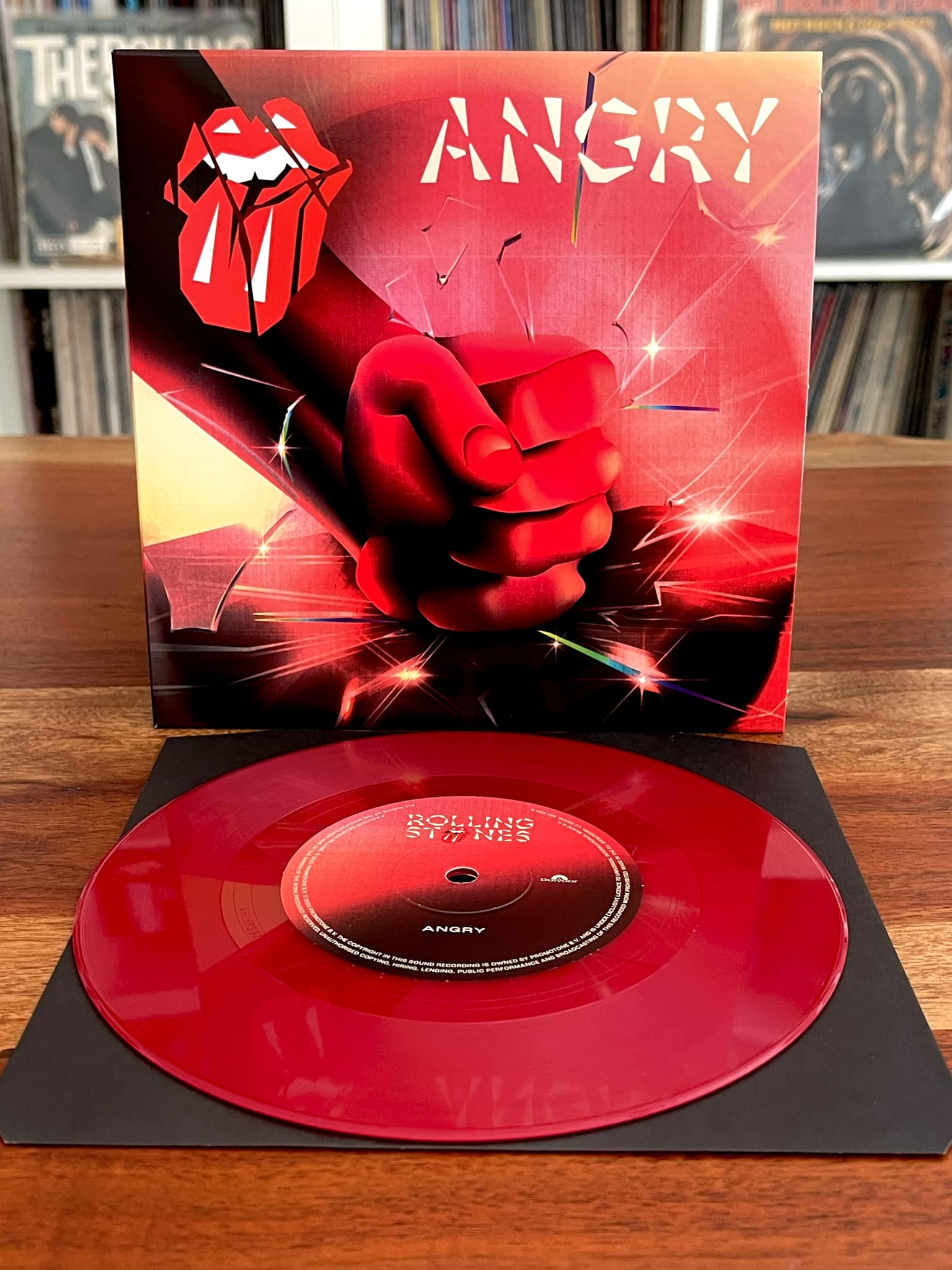 Just arrived today, the 7“ Single of Angry. The 10“ and the CD 