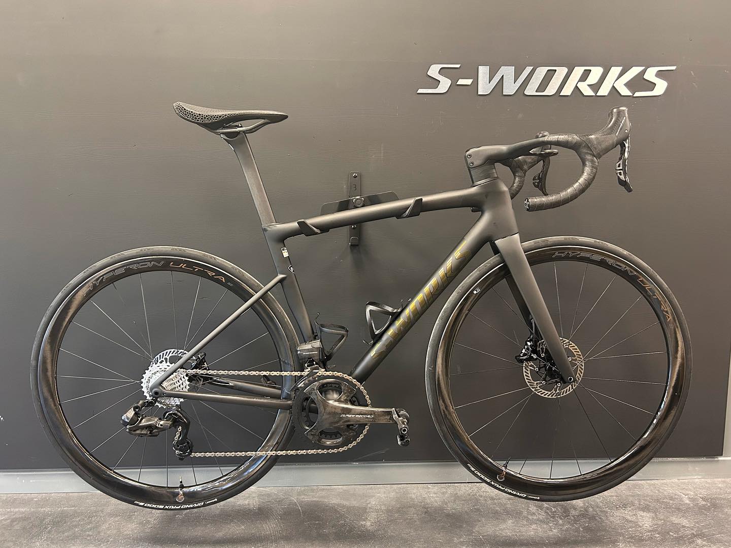Liberty BIKE - S-works tarmac sl8 rtp avec un montage full...