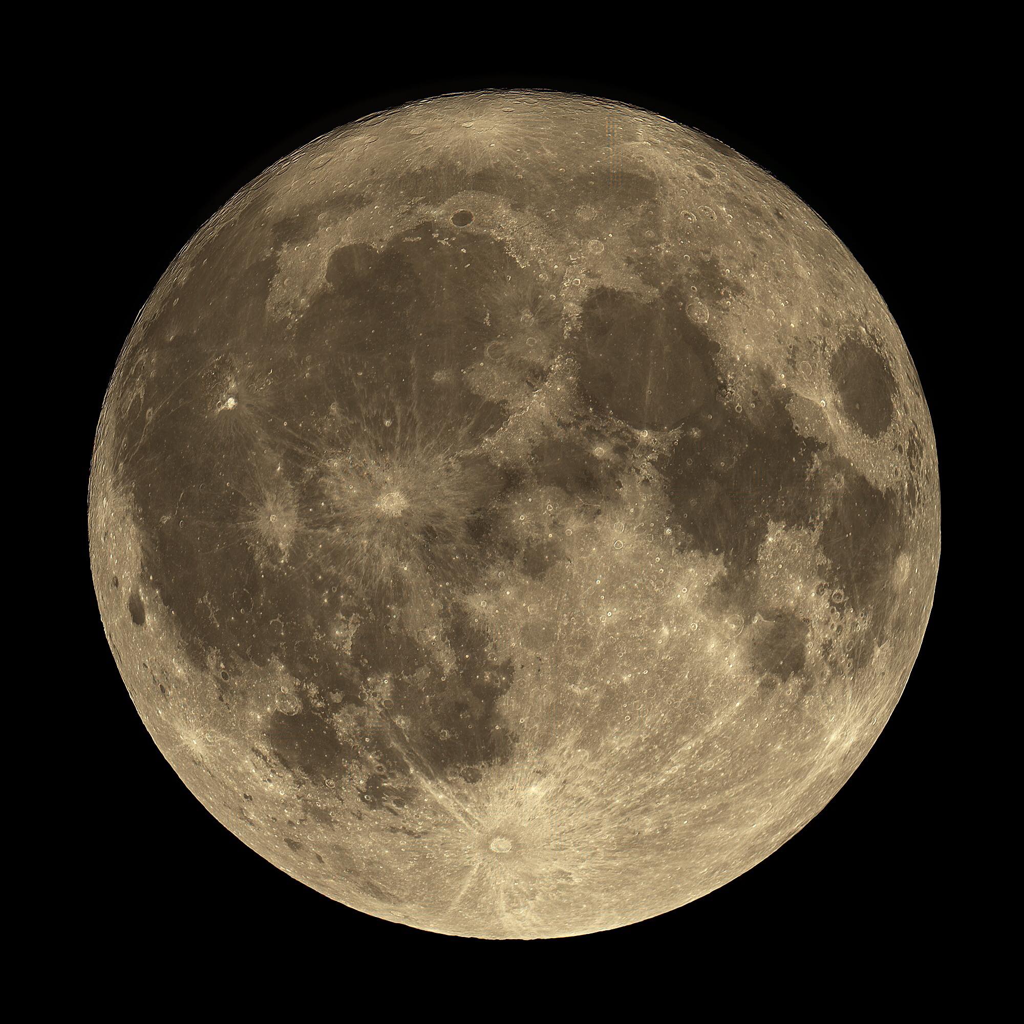 moon˚✧₊ Last night's full moon. A 40 panel mosaic with each panel