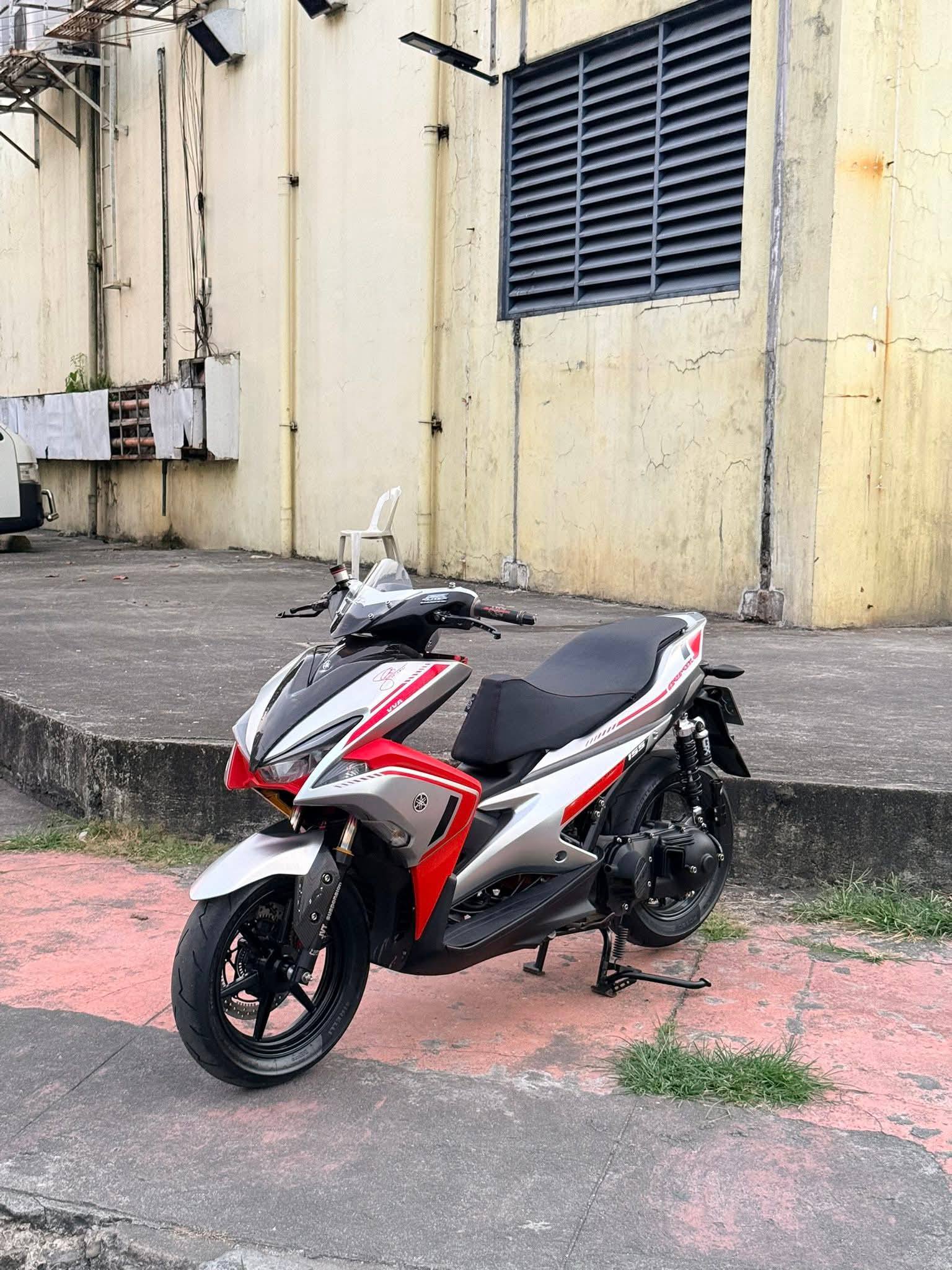 Brembo Ducati red with bracket 32,000 OPEN SWAP Jvt Front shock No