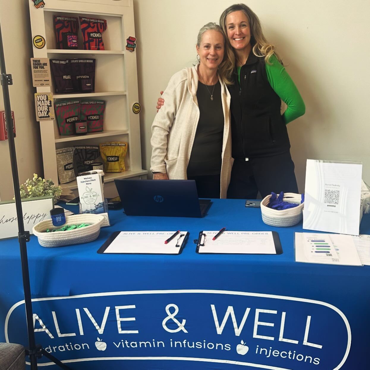 Meet Alive & Well Fenton—your go-to spot for hydration, IV nutrition, and wellness injections!! ✨💉#FeaturedMerchantMonday By delivering vitamins and supplements directly to the bloodstream, their therapies help maximize absorption for a healthier