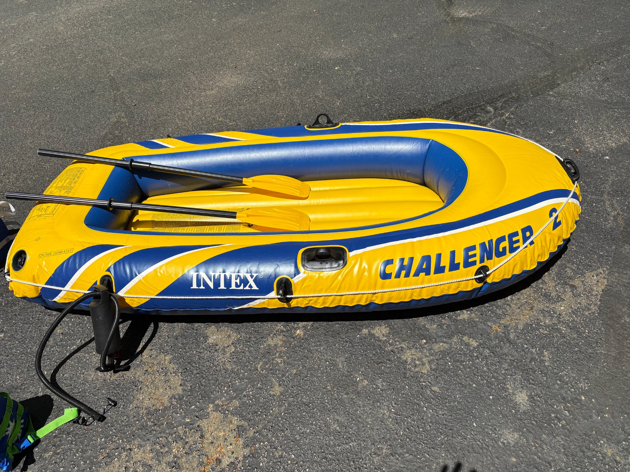 Chardon Buy, Sell and Trade | This Challenger 2 raft comes complete ...