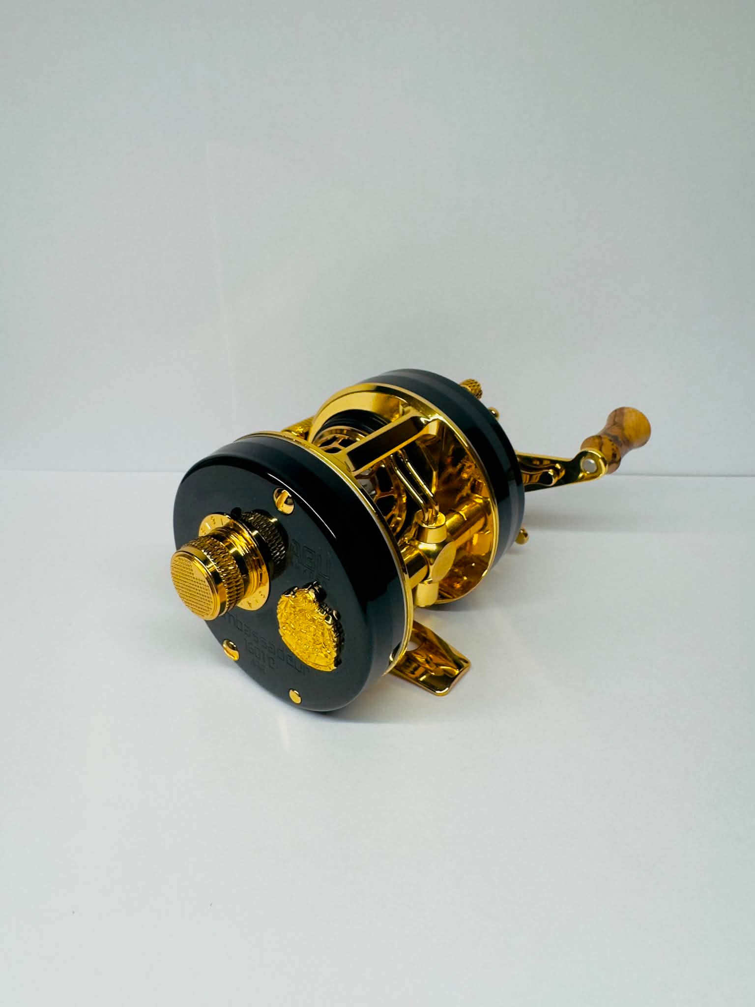 aubu fishing reel 5000 gold SHARK Spinning by Mojo Tackle w/Metal Spool 5.2:1/4.7:1 13BB Ball Bearings Reel BK3000-5000 The Penn Btliv5000 Battle Iv 5000 Spin Reel Box reel is a must Abu Ambassadeur 5000 CDL Serial