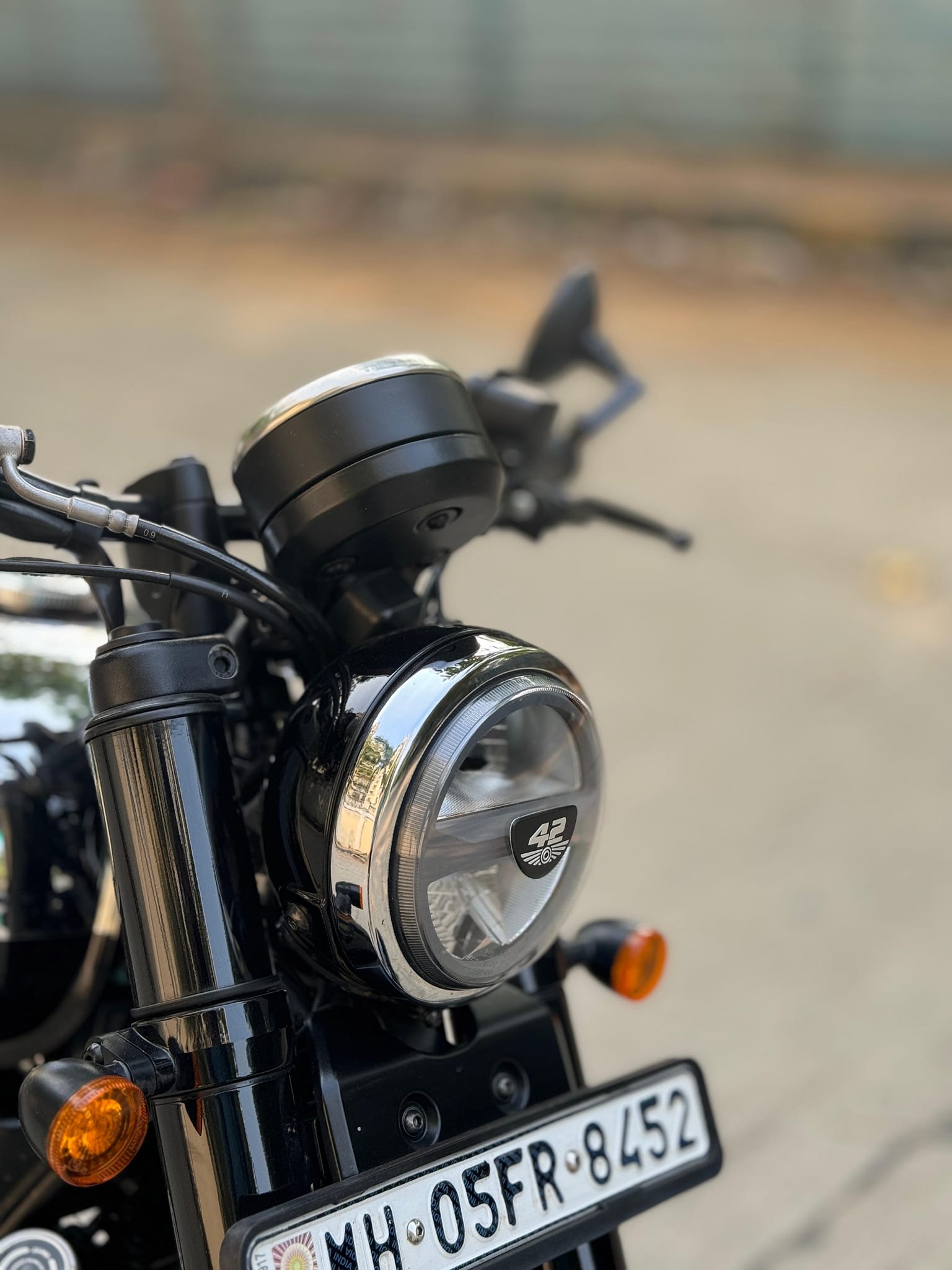 JAWA 42 BOBBAR CHROME BLACK DUAL Modal - 13.09.2024 Owner - 01