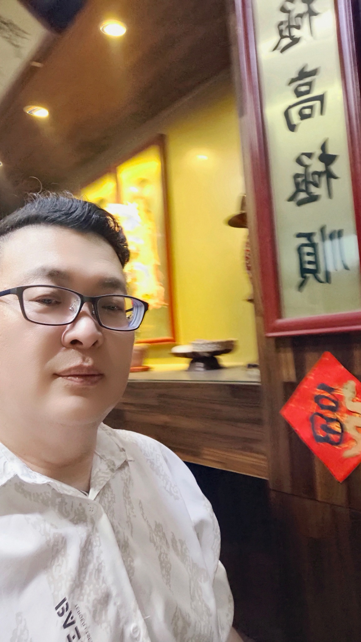 徐寅勝 - 人生如戲，生旦淨末丑，各有其位。觀眾不多不少~無妨。... | Facebook