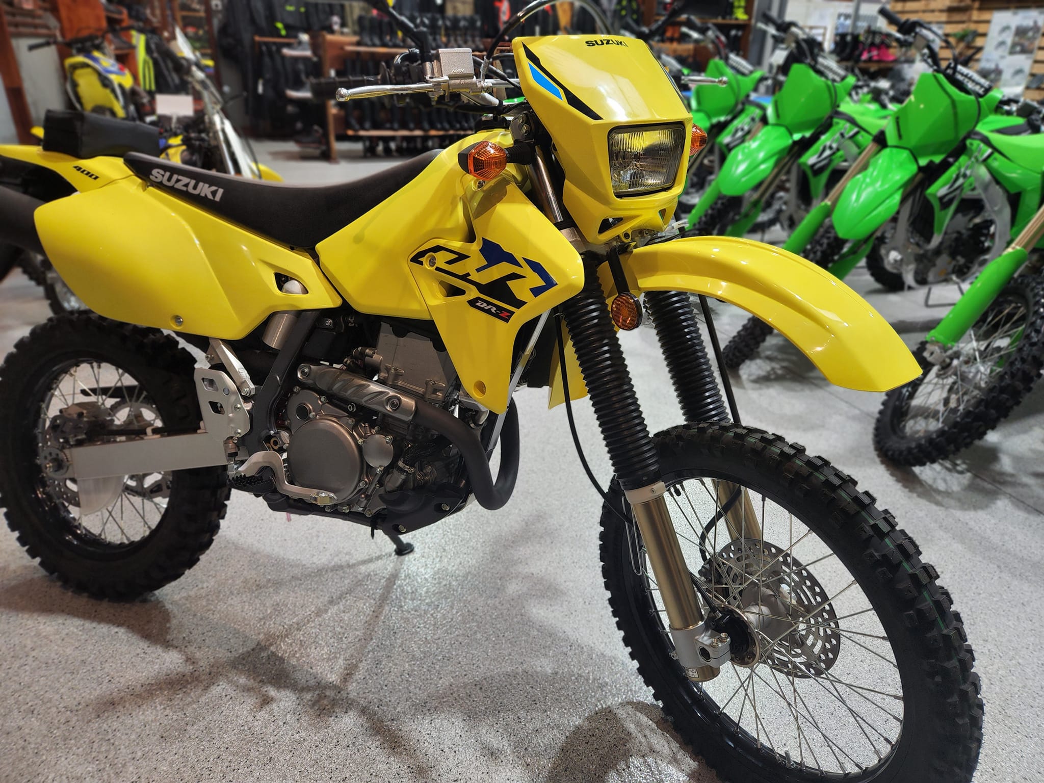 Practically brand new and ready to rip! 🔥 This previously loved