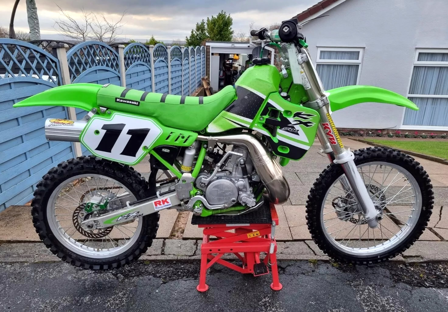 Ad: 2001 Kawasaki KX500 - Mean, green wheelie machine 😀 On eBay