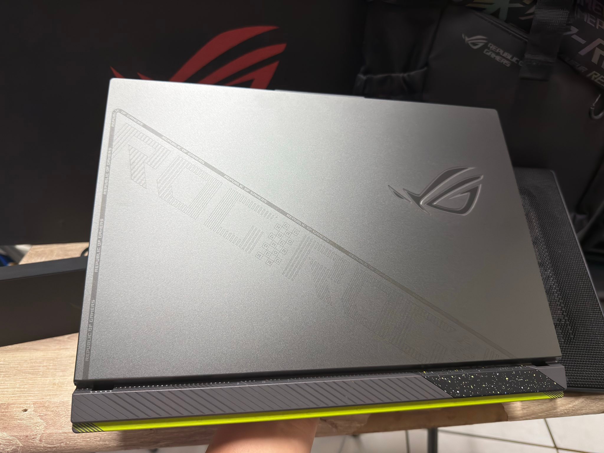 selling ASUS ROG Zephyrus G14 GA4010C with: Ryzen 7 5800 RTX 3050 