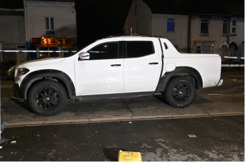 Did you see this white pickup truck... - Lincolnshire Police