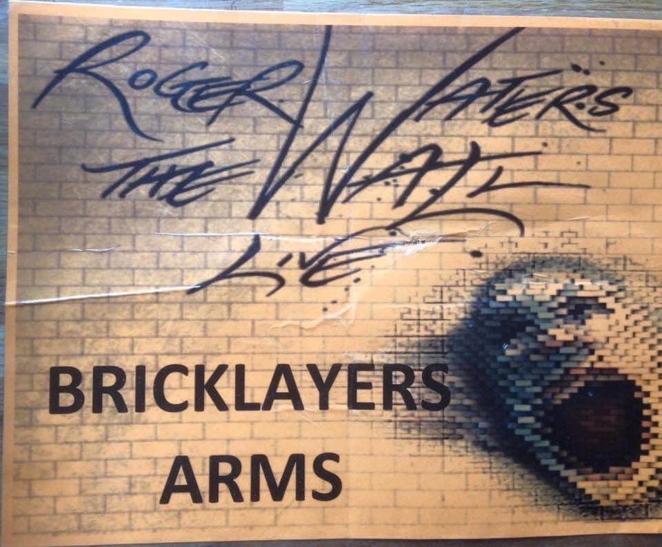 The Wall Crew (2010-2013) built a... - Pink Floyd Collectors | Facebook