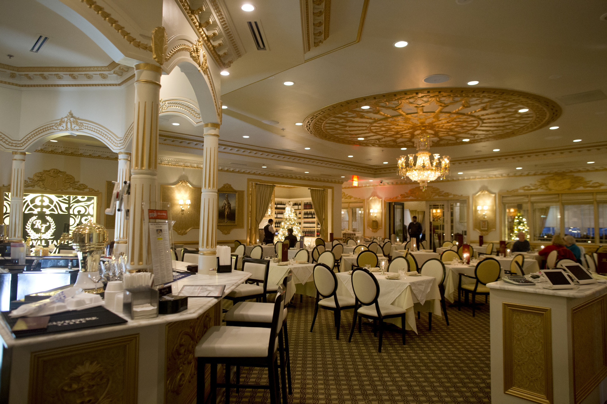 royal-taj