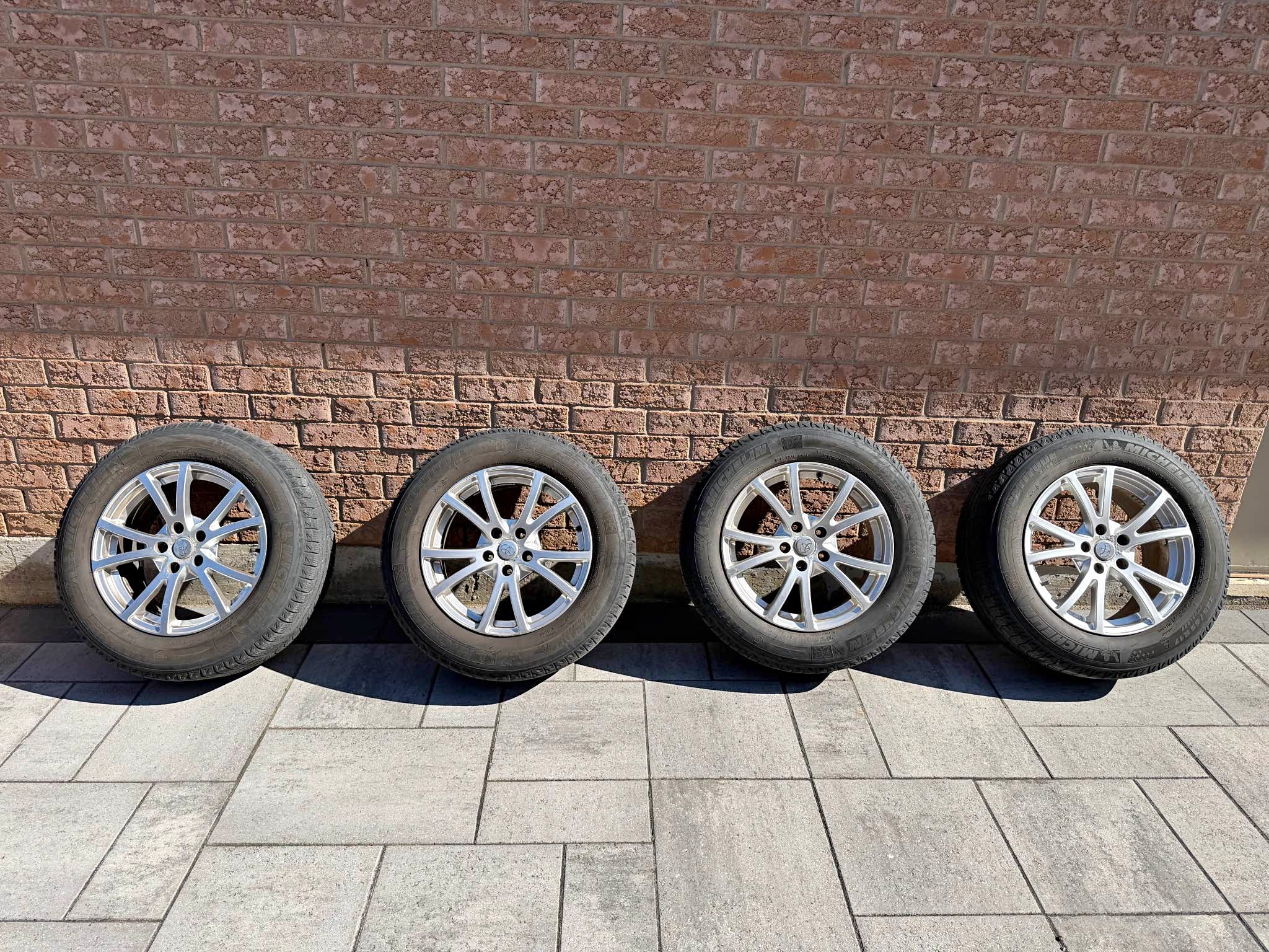 225/65/17 michelin latitude winter tires with 5x[hidden 