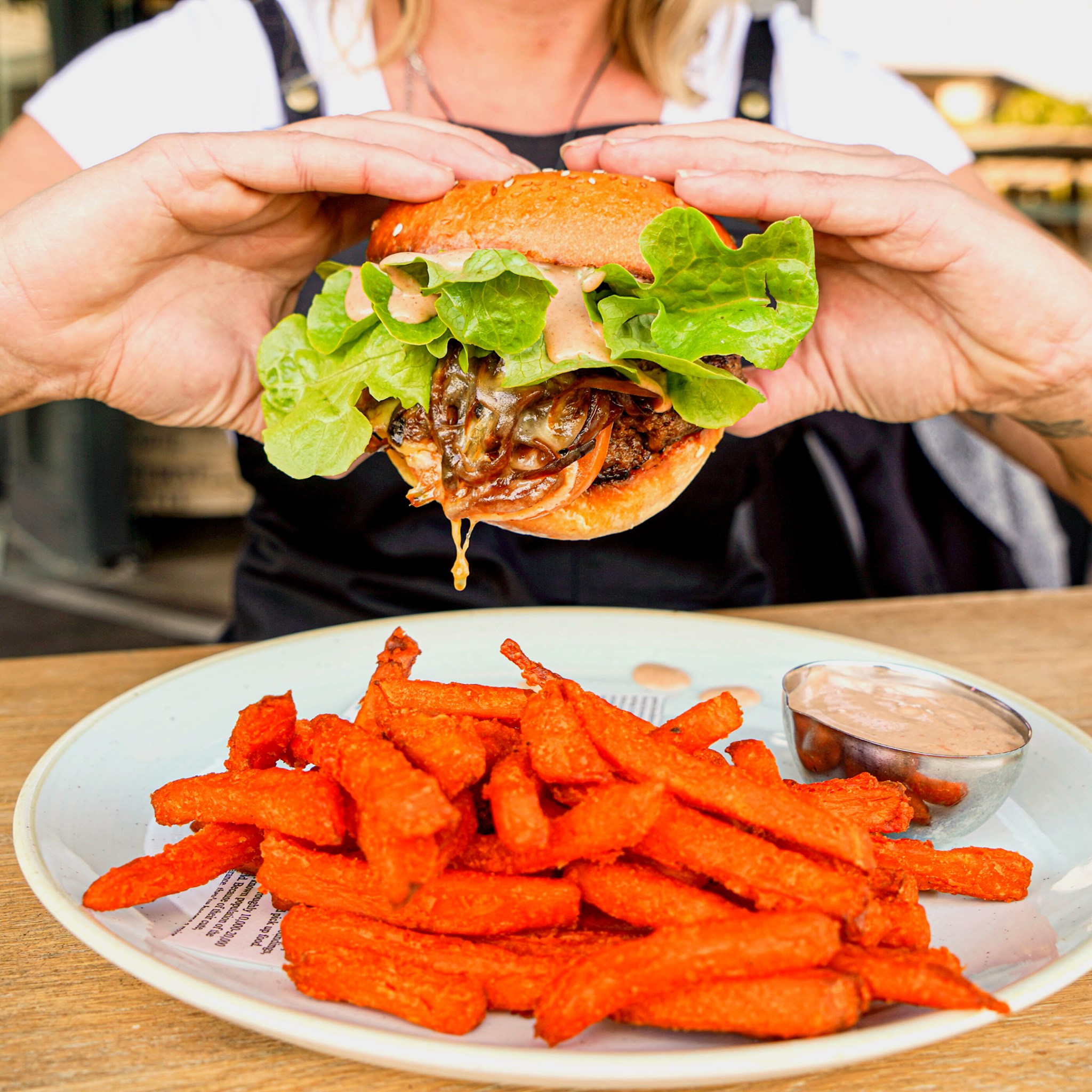 Platform T8 - 🏡 Bring home our NEW BEEF BURGER for lunch... | Facebook