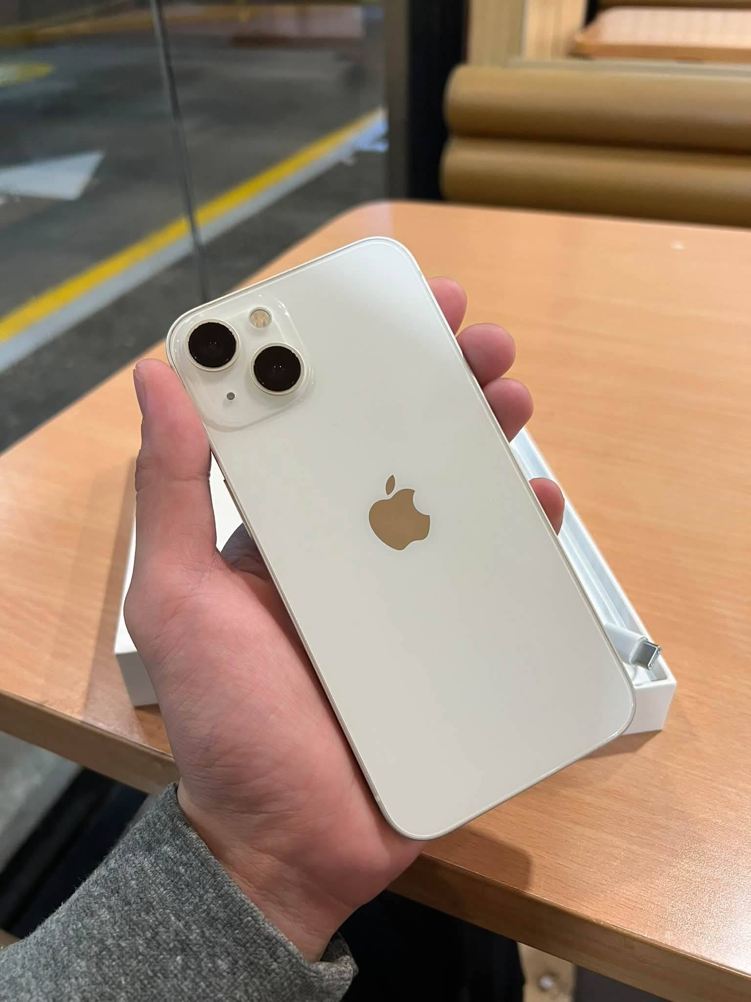 iPhone 13 White 🤍 (ZPA) Local Variant
