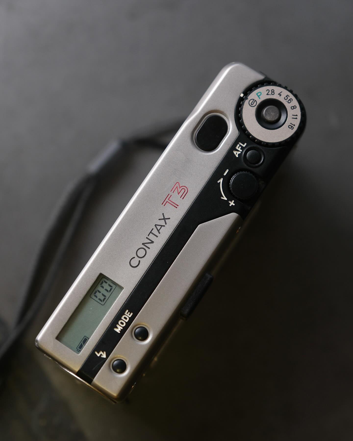 Contax T3 with Zeiss 35mm f2.8 Sonnar. حصد حب الغرری Sonnar соΡ