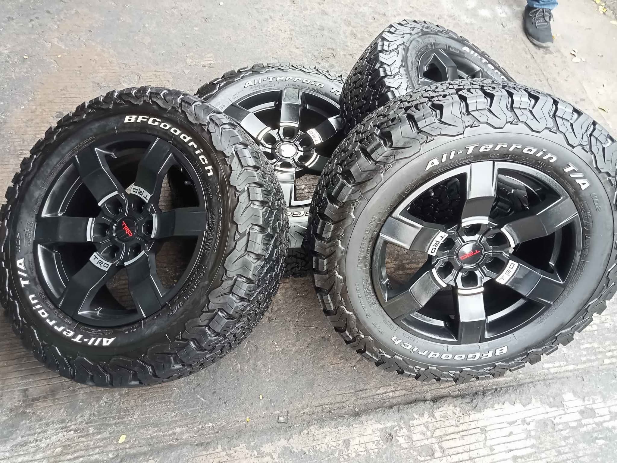 FS MAGS AND TIRES ORIGINAL TRD SIZE 18 6 HOLES PCD 139.7 W/TIRES - Car ...