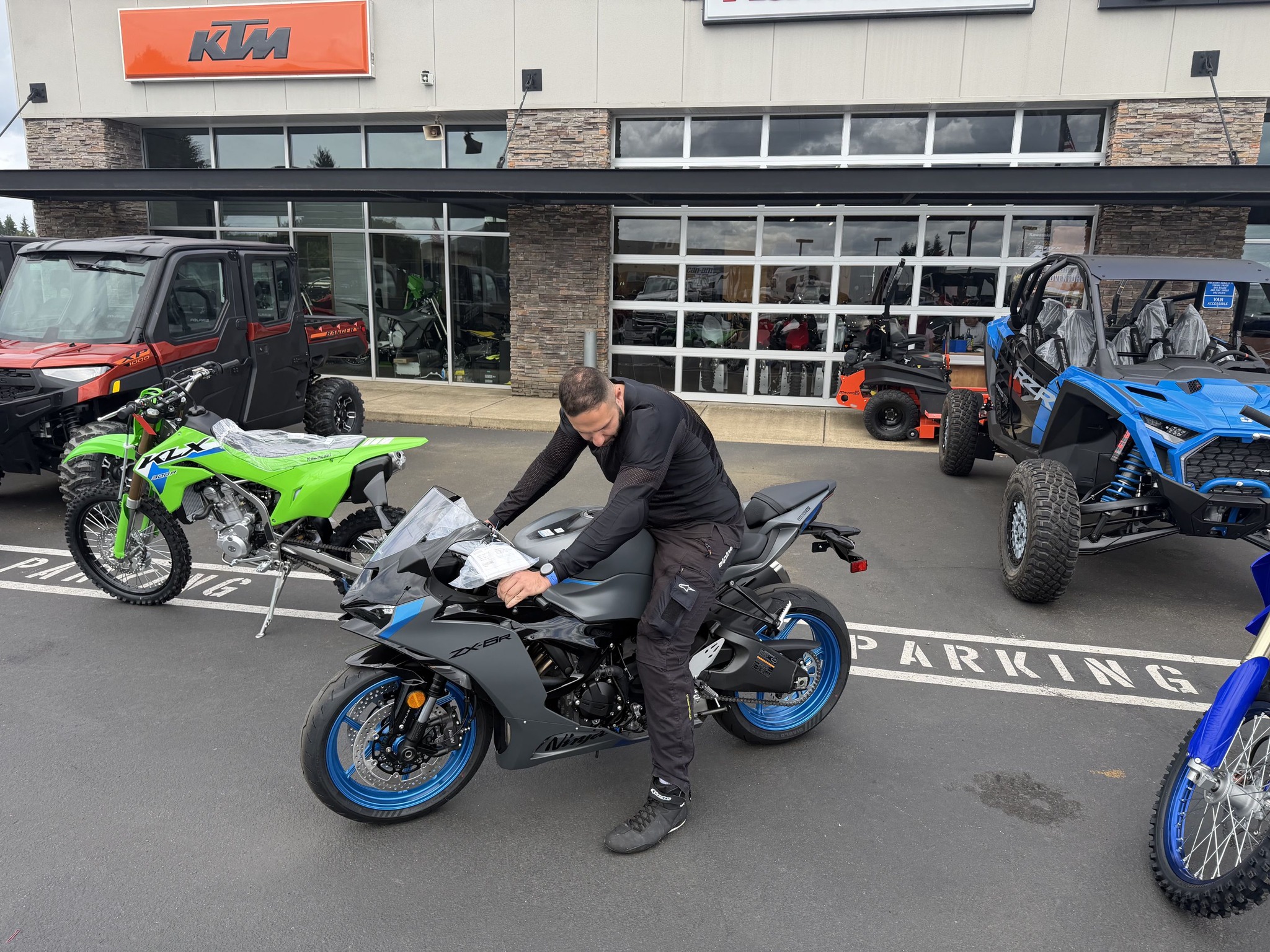 Huge shout out to Austin for picking up a brand new 2026 Kawasaki