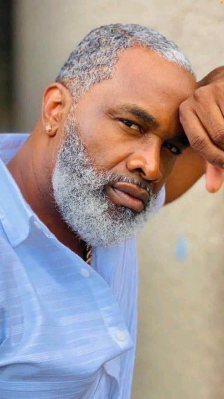 Grey hair before 30 is a sign of nutrient deficiency