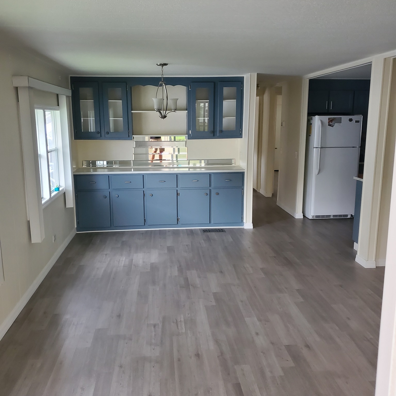 Bay 10 Flooring