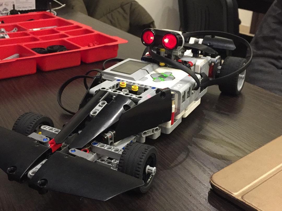 RoboHolic - #RoboHolic #Formula #EV3 #RacingBot #RCBot... | Facebook