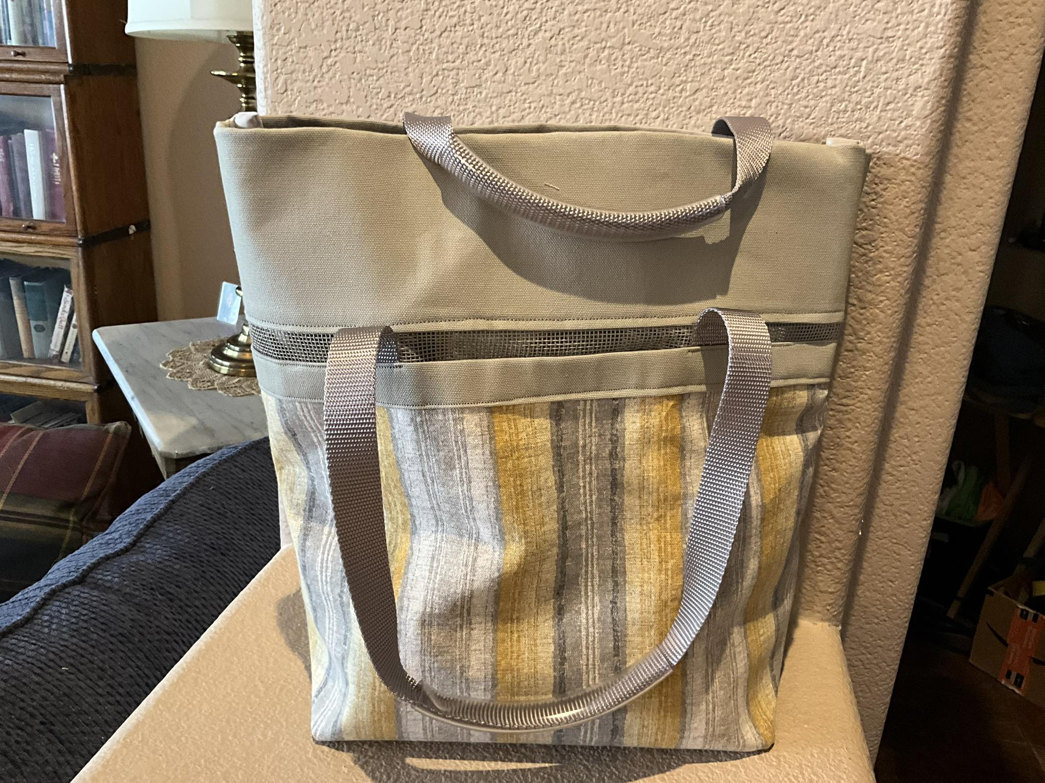 Threads and Bows Totes