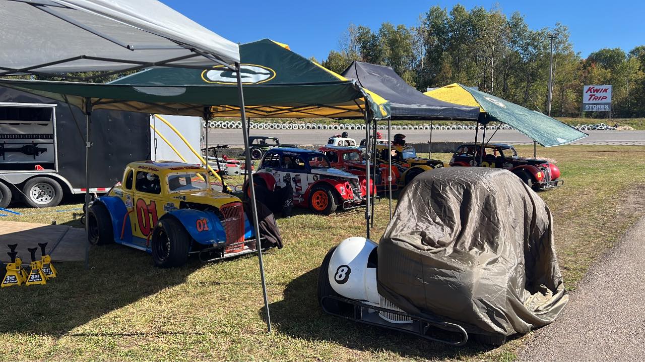 Mojo Legends Racing