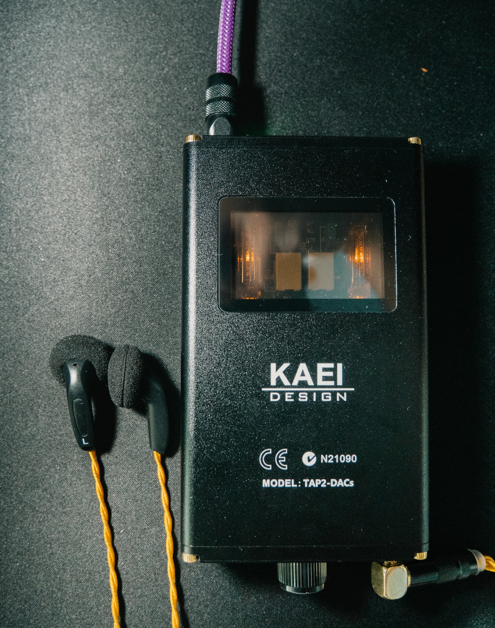 Qigom White Lotus earbuds with Kaei Tap2 amp offer dense, weighty