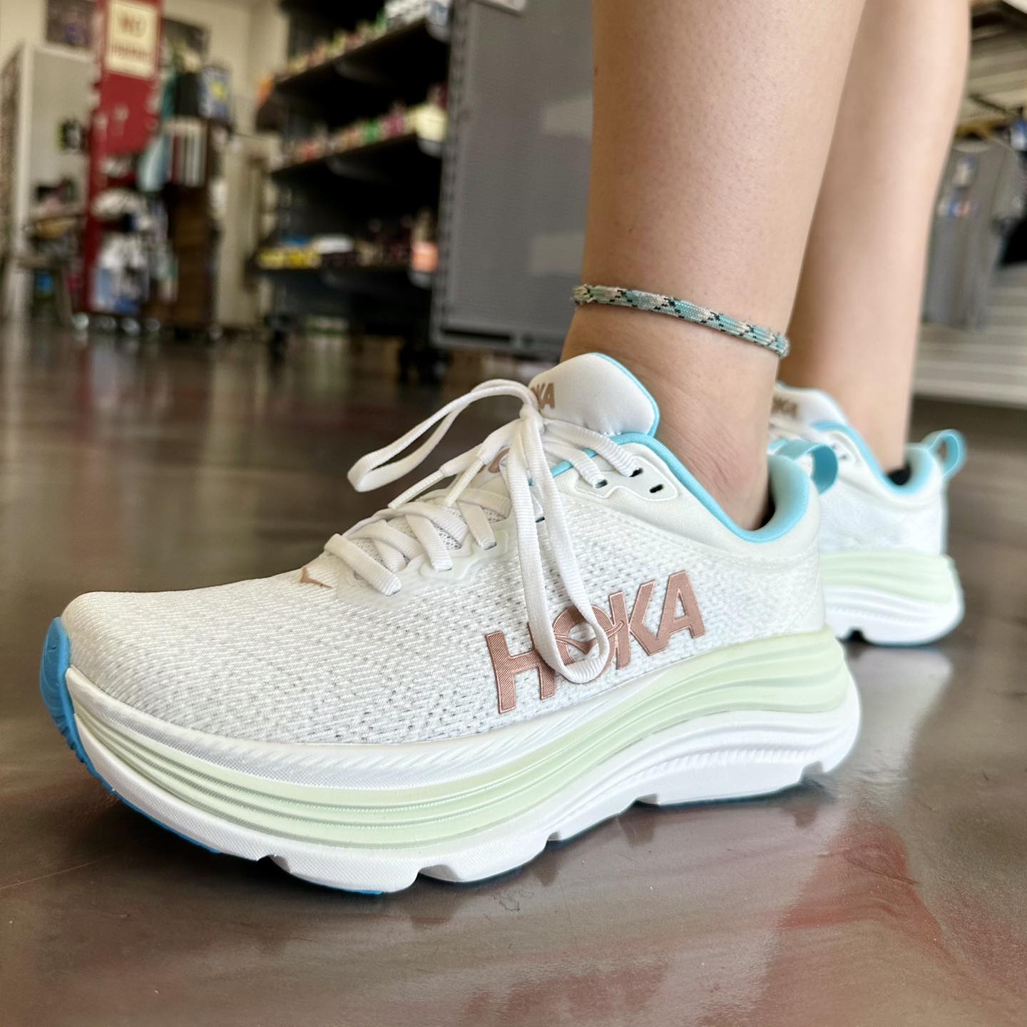 NEW COLORS ? Hoka Bondi 8 Hoka Clifton 9 Hoka Arahi 7 Hoka Gaviota 5