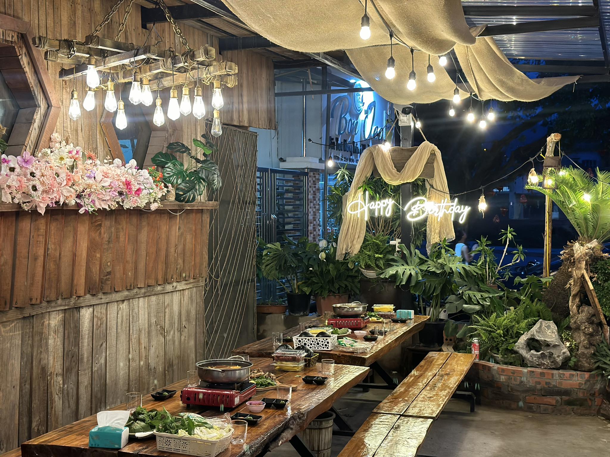 QUÁN NHẬU C+ | Uông Bí