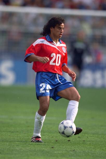Happy Birthday to Fabián Estay. Turns 57 today