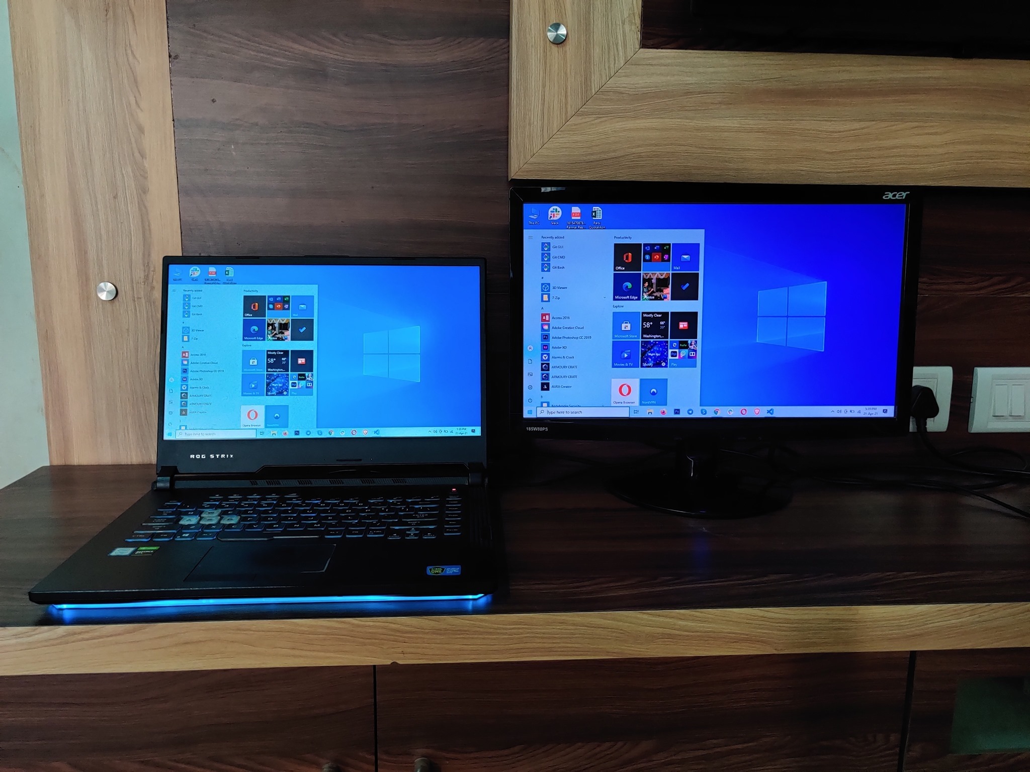 How to connect second monitor to laptop