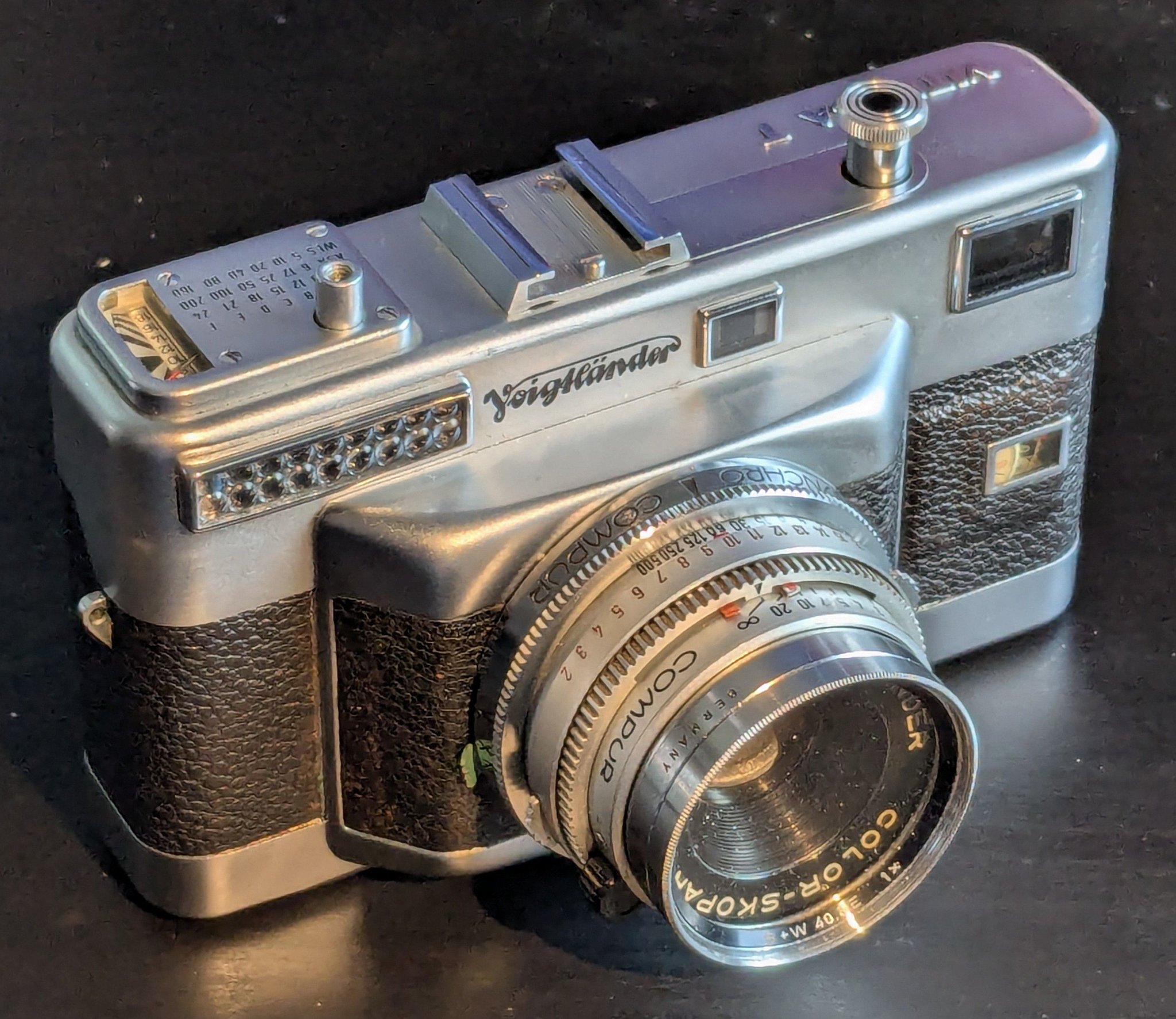 My dad's Voigtländer Vitessa T - needs some tlc, as the film