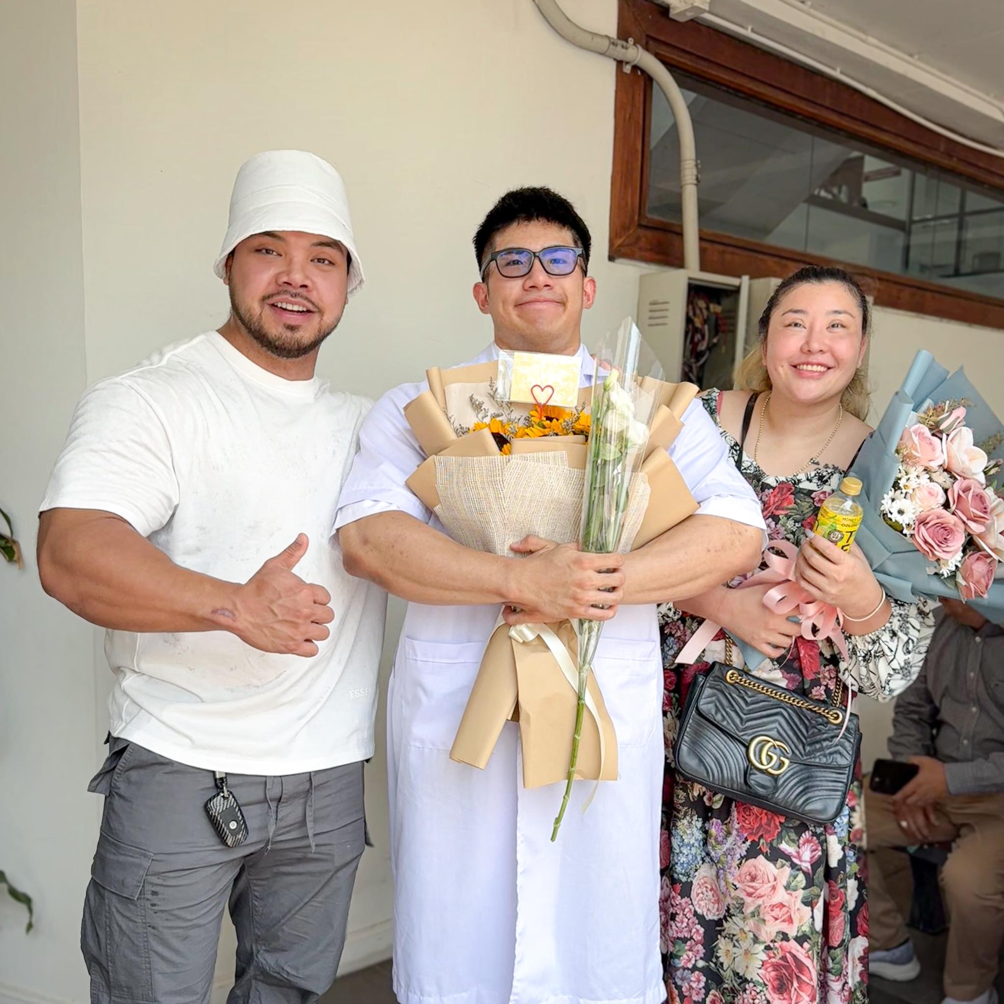 Awach Viriya - ยินดีกับน้องรักคนสุดท้องกับอีกก้าวเดิน 👨‍⚕️... | Facebook
