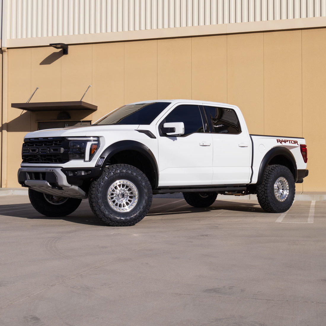 We just gave this Raptor a brand-new... - SoCal SuperTrucks | Facebook